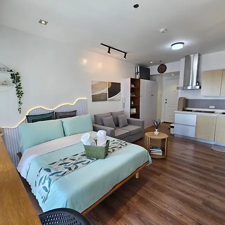 Soho Central Condo In Front Of Edsa Shangri-La Mall - Lil Olive'S Spot