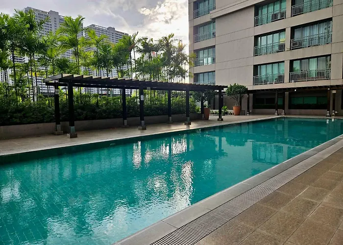 Lil' Olive Spot At Soho In Front Of Edsa Shangri-la Mall * Manila