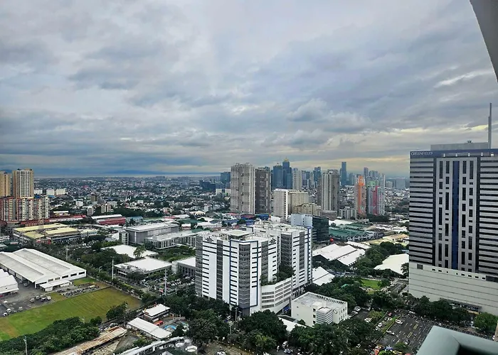 Lil' Olive Spot At Soho In Front Of Edsa Shangri-la Mall Manila