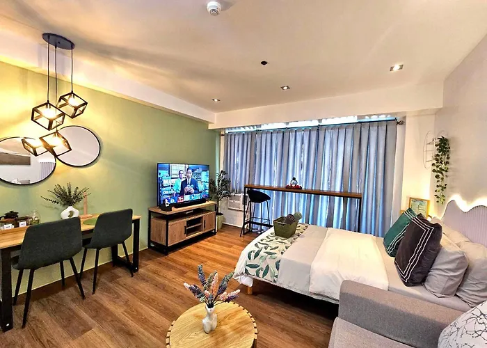 Lil' Olive Spot At Soho In Front Of Edsa Shangri-la Mall Apartment Manila