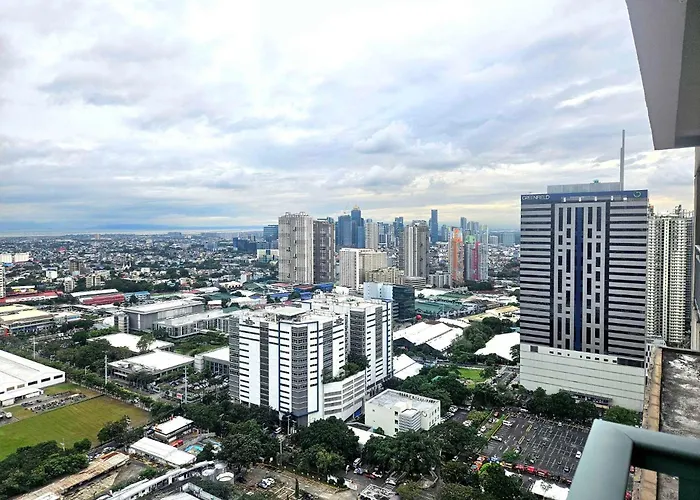 Lil' Olive Spot At Soho In Front Of Edsa Shangri-la Mall *