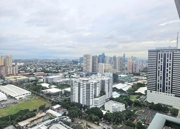 Lil' Olive Spot At Soho In Front Of Edsa Shangri-la Mall Apartment