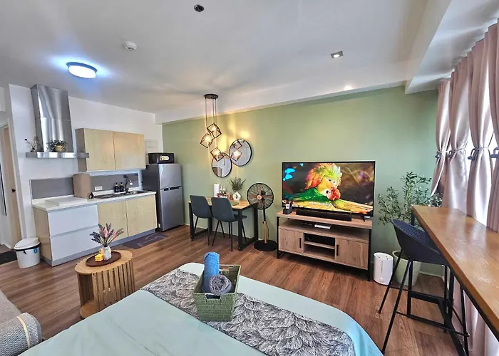 Lil' Olive Spot At Soho In Front Of Edsa Shangri-la Mall Apartment