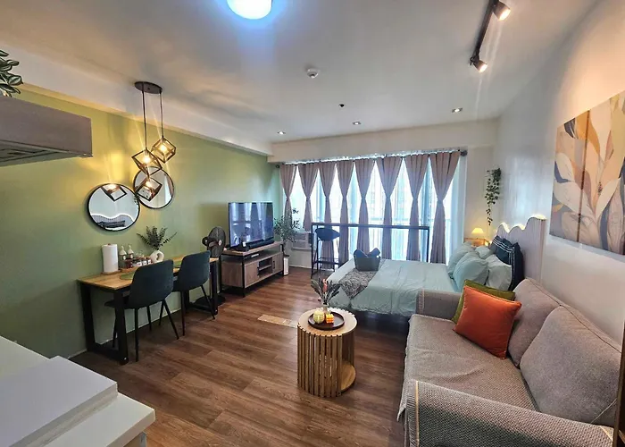 Lil' Olive Spot At Soho In Front Of Edsa Shangri-la Mall Apartment *